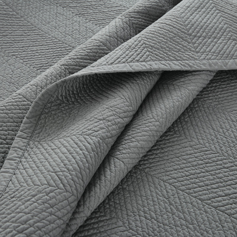 Evelyn Stitch Chevron Luxury Pure Cotton Quilt Set, Gray
