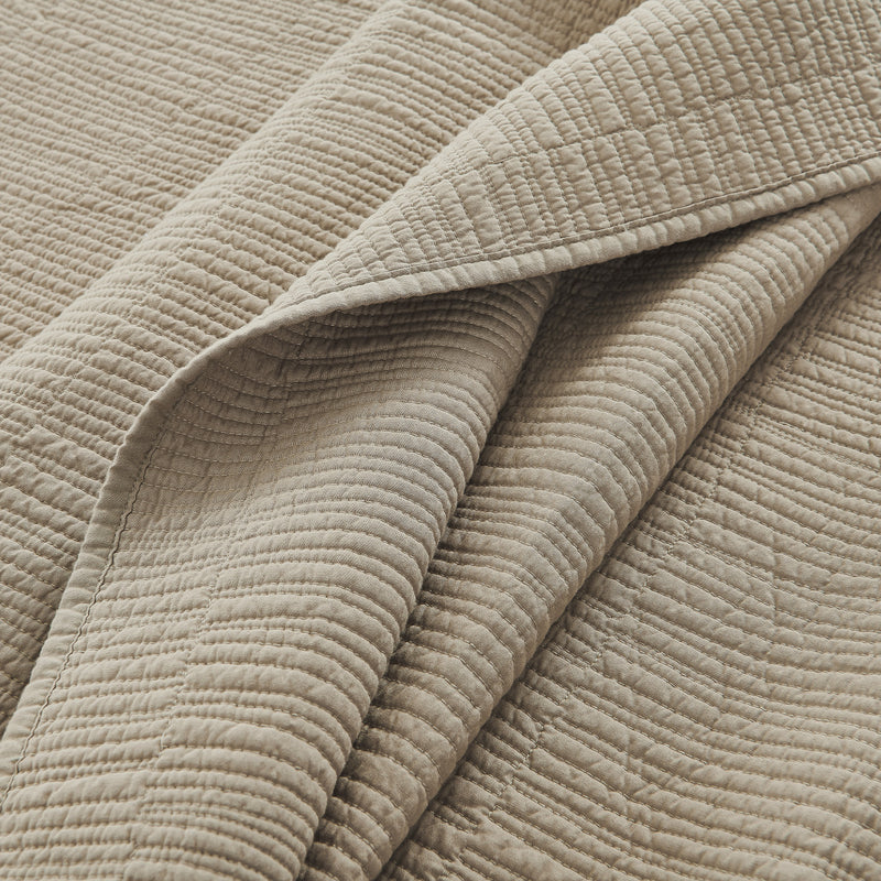 Evelyn Stitch Threads Luxury Pure Cotton Quilt Set, Coffee